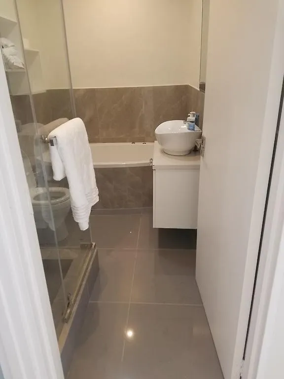 Alberante Town House Hotel Parklands
