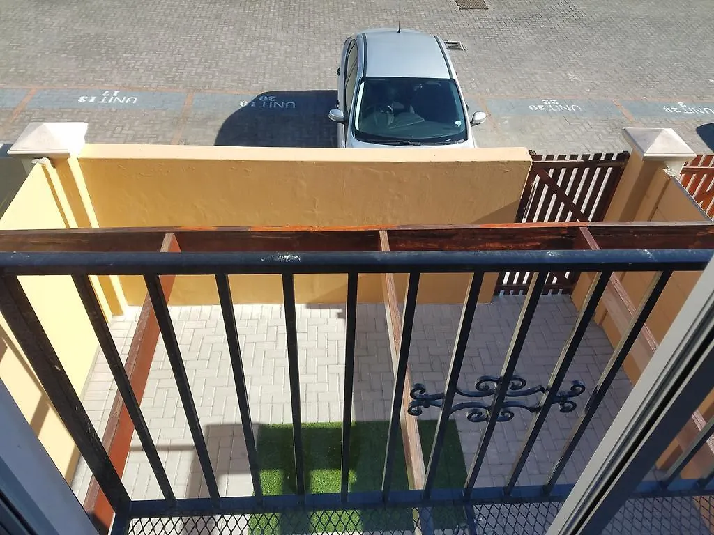Alberante Town House Otel Parklands 0*,