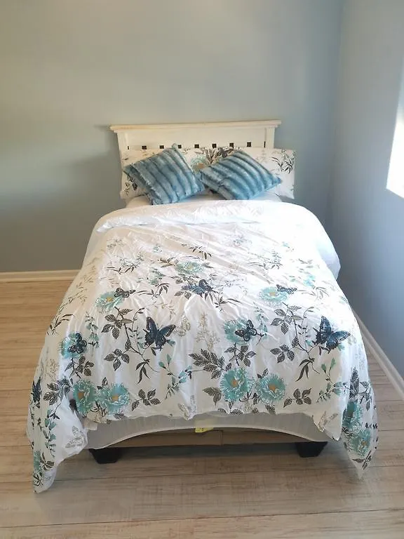 Alberante Town House Hotel Parklands Holiday home