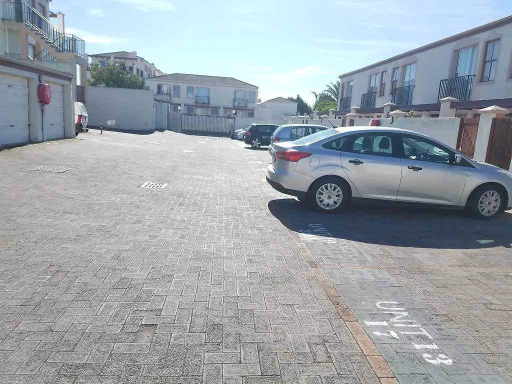 Alberante Town House Otel Parklands