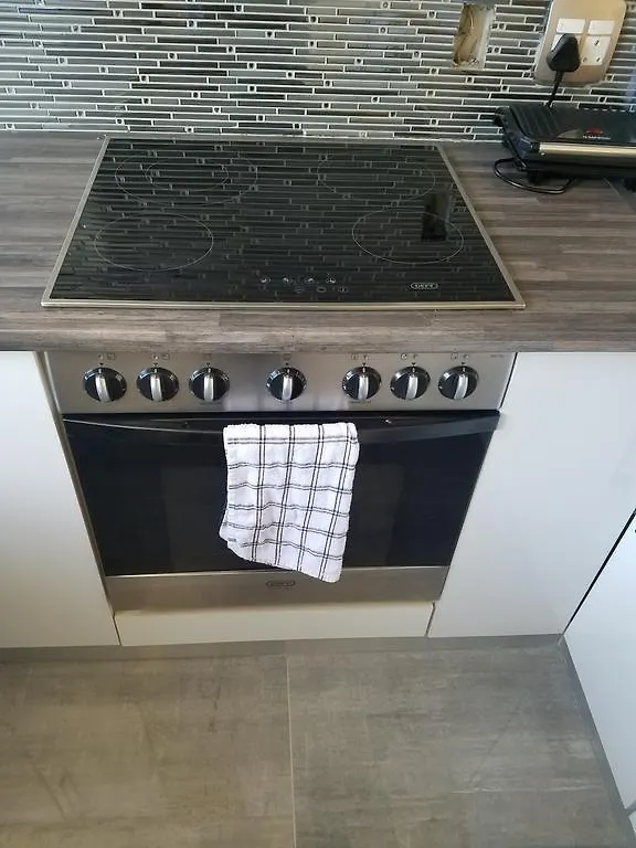 Alberante Town House Otel Parklands 0*,